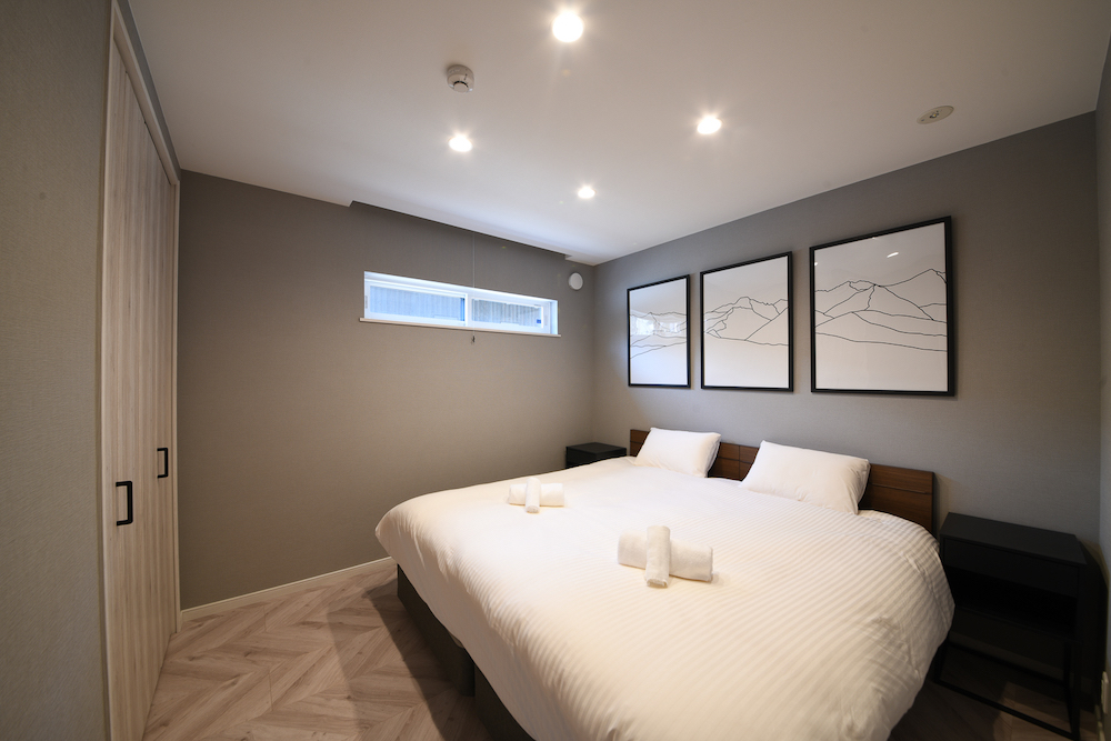 Cherrywoods Place bedroom in Hakuba