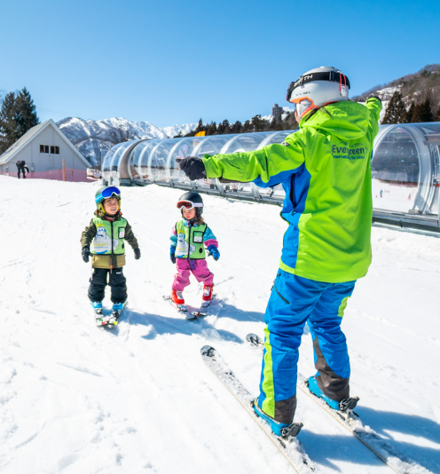Ski Lessons in Hakuba - Evergreen International Ski School