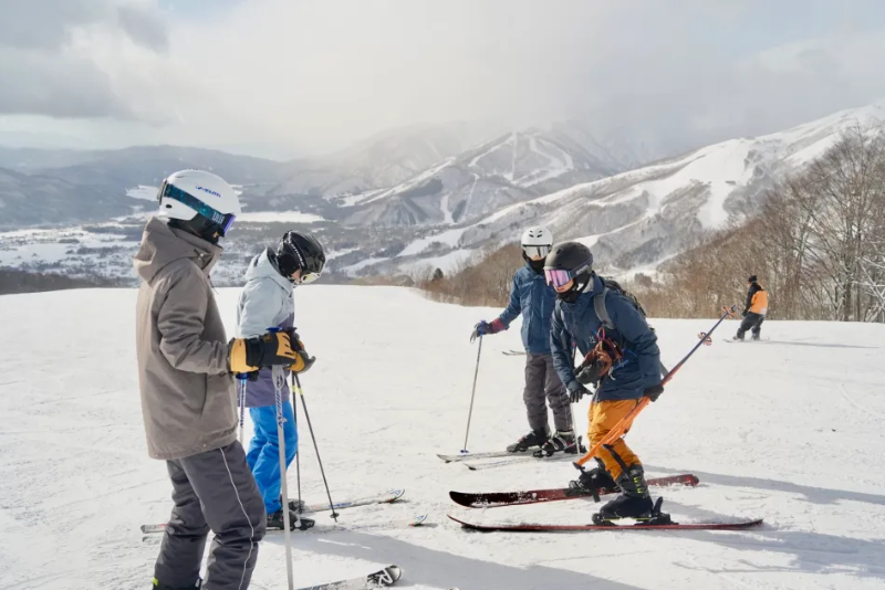 Ski Lessons in Hakuba - Toomi Ski School