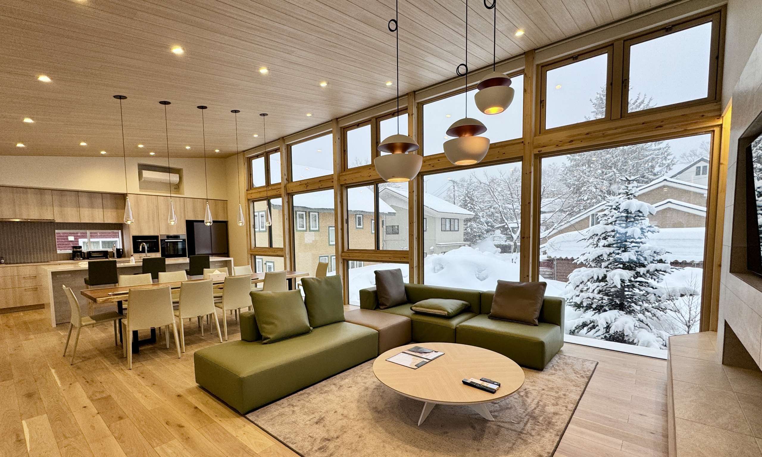 Villa Kyla Luxury Accommodation Chalet 5 Bedroom Chalet-105