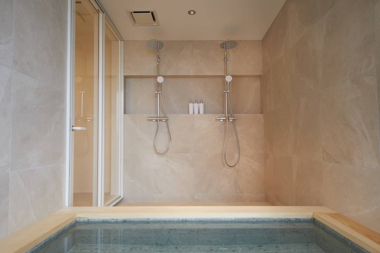Kyla Hakuba Luxury Accommodation Chalet Onsen Echoland
