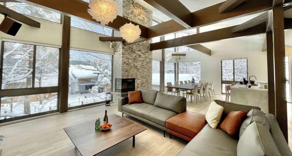 Silver Maple Chalet Hakuba Echoland Luxury Chalet Living Room