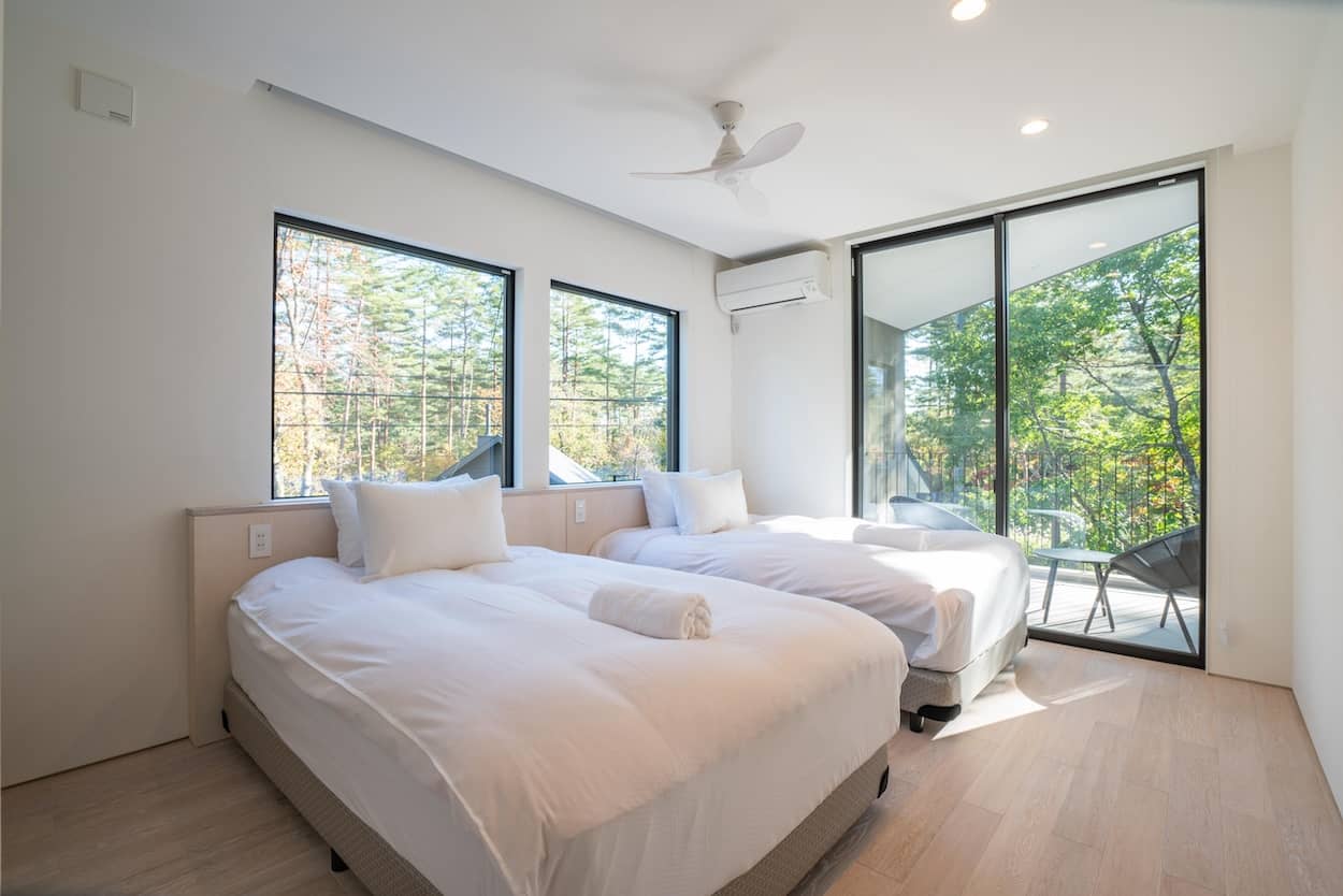 Timberwolf Luxury Chalet Accommodation - 23.32.28