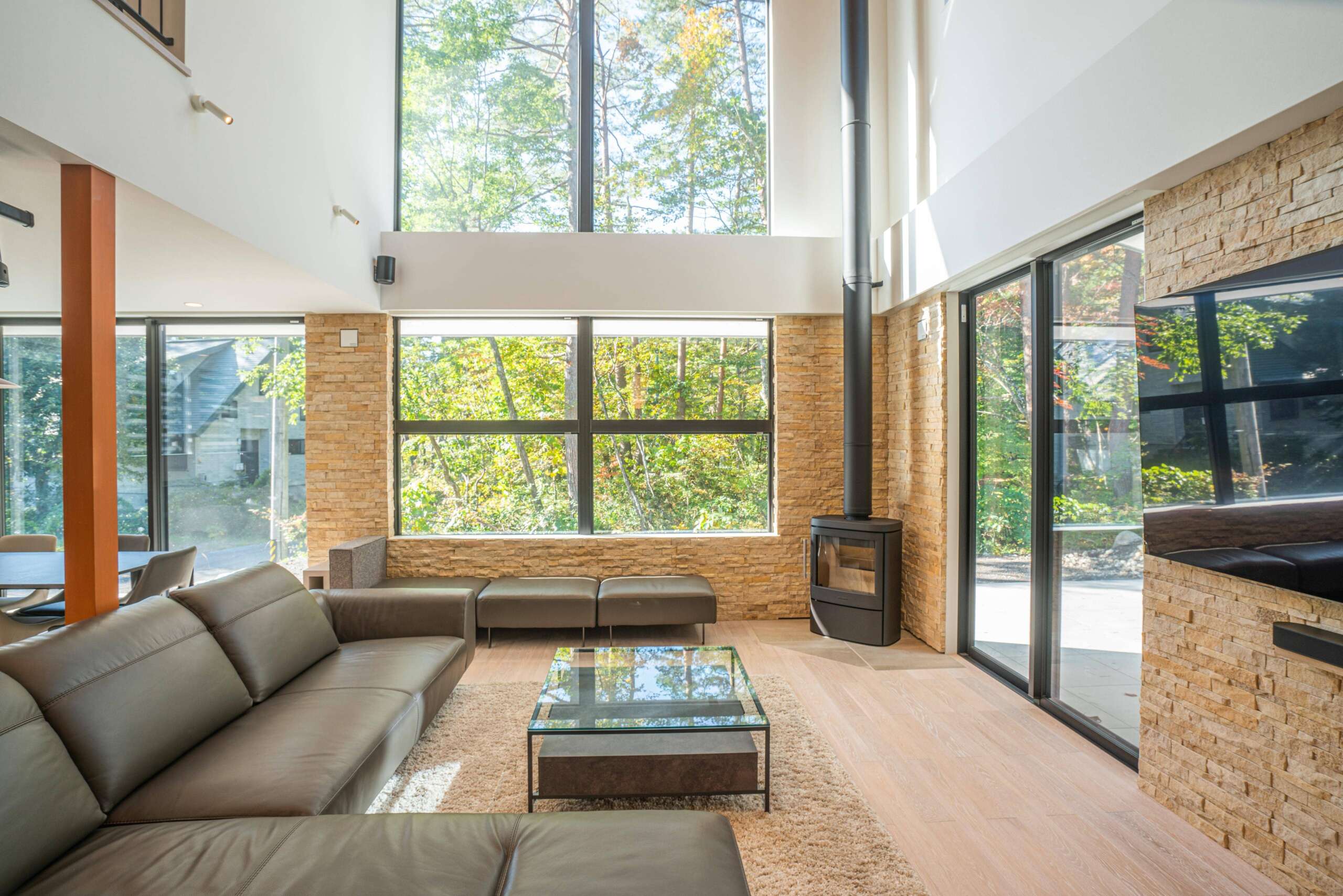 Timberwolf Luxury Chalet Accommodation - 7 2