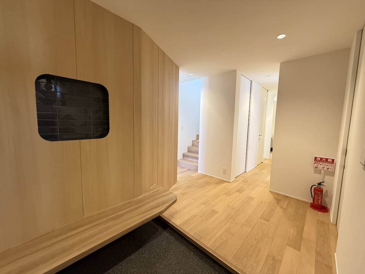 Casa Indigo Luxury Chalet Accommodation - Echoland Onsen Sauna Fireplace Mountain Views