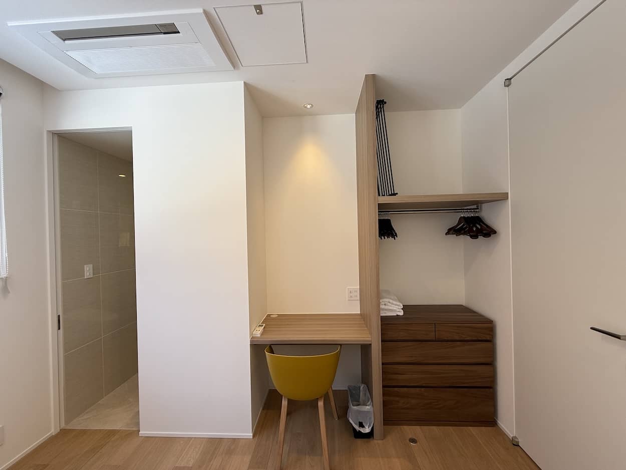 Casa Indigo Luxury Chalet Accommodation - Echoland Onsen Sauna Fireplace Mountain Views