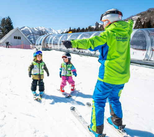 Ski Lessons in Hakuba - Evergreen International Ski School