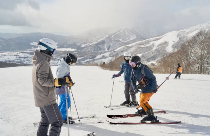 Ski Lessons in Hakuba - Toomi Ski School